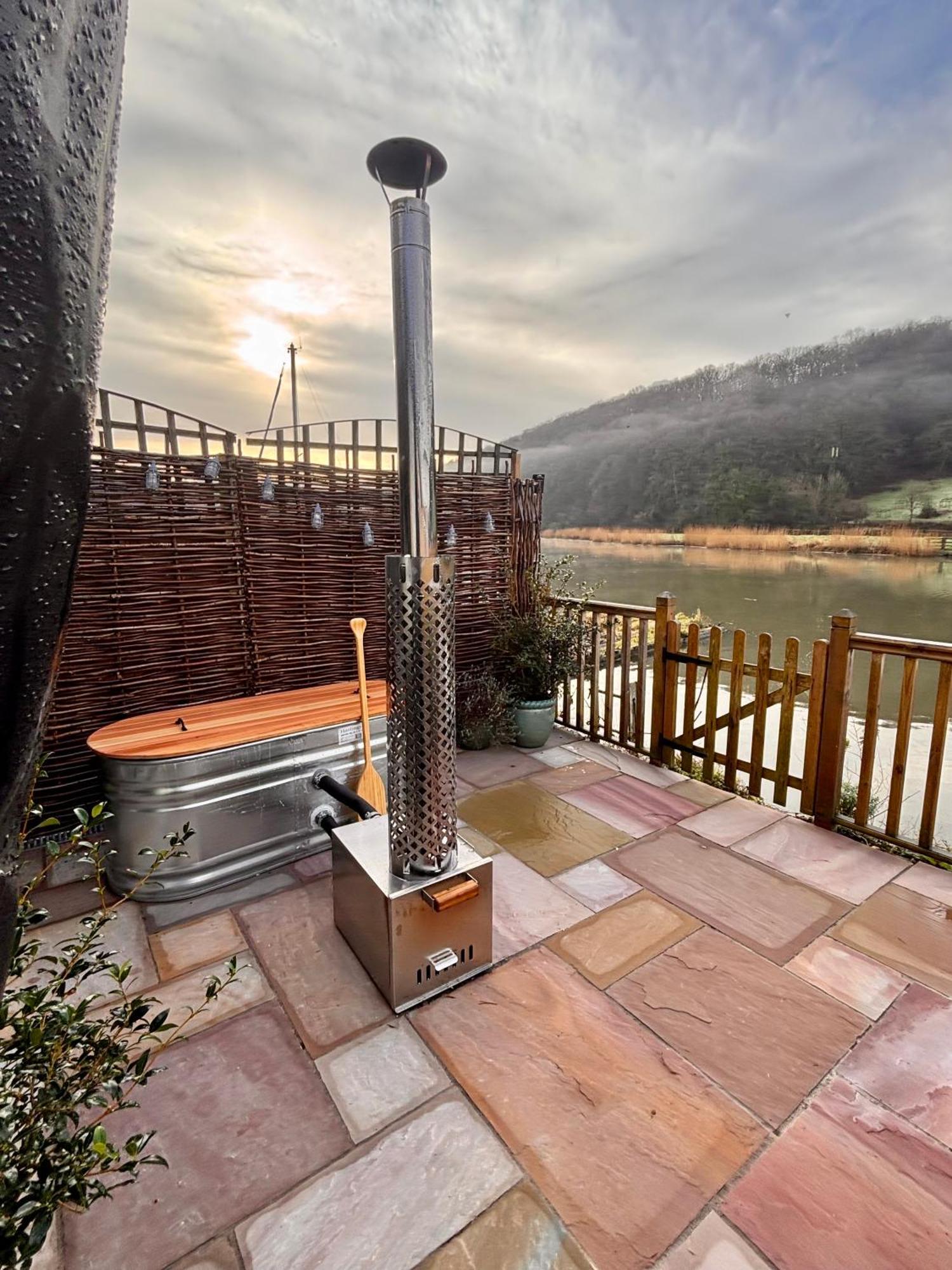 Viaduct River View & Outdoor Bath - Couples Retreat Calstock Exterior photo
